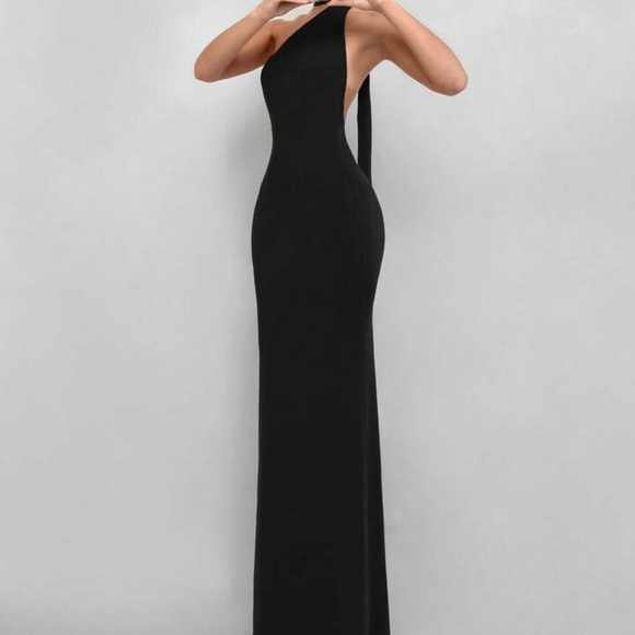 SHEIN Black Backless Halter Dress - Picture 5 of 11